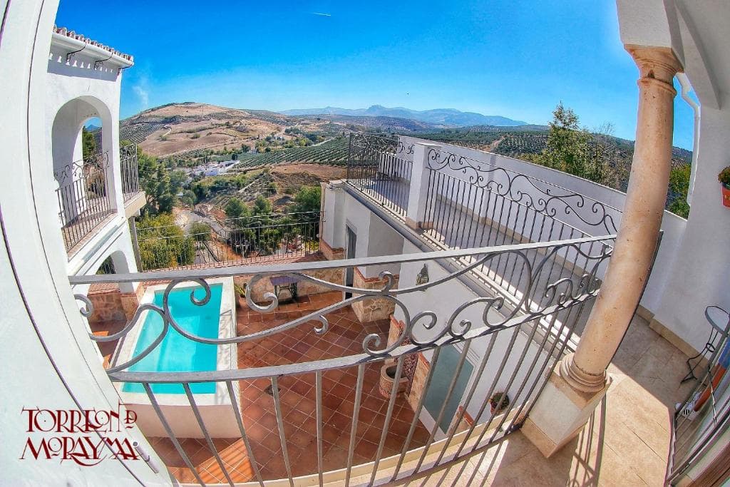 El valle desde el balcón